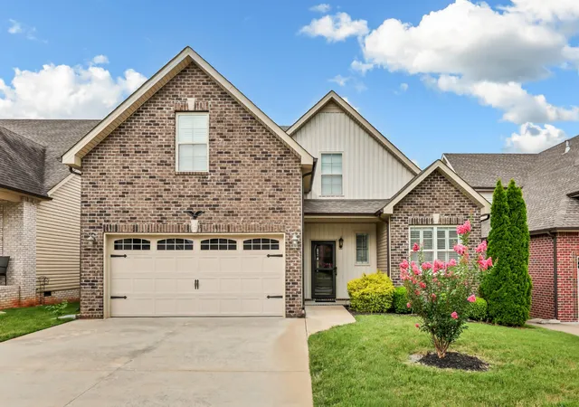 Photo 1 of Single family home for sale at 330 Turnberry Cir, Clarksville, TN 37043 | MLS# 3248773 | Listing updated on 2026-09-17