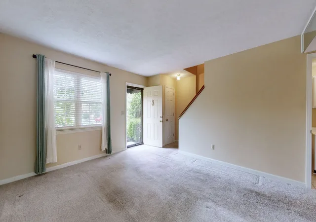 Photo 4 of Townhouse for sale at 102 Thistle Ln, Hermitage, TN 37076 | MLS# 3250993 | Listing updated on 2026-08-20