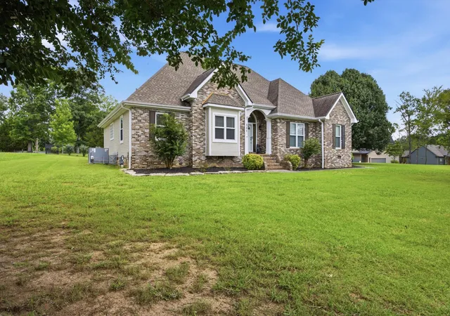 Homes for sale in Fort Oglethorpe, GA | 301 Dogwood Lane, Fort Oglethorpe, GA 30742 | MLS# 3247194