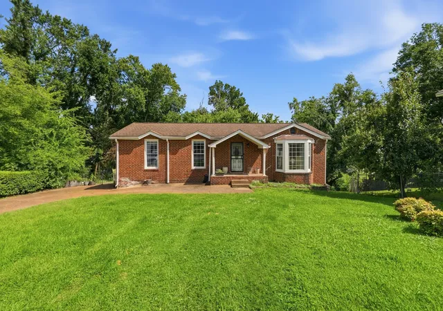 Photo 2 of Single family home for sale at 4824 Blue Springs Dr, Nashville, TN 37211 | MLS# 3248448 | Listing updated on 2026-08-20