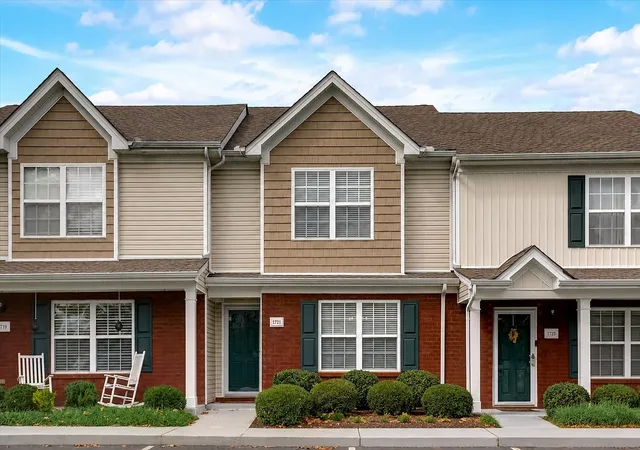Homes for sale in Antioch, TN | 1721 Red Jacket Dr, Antioch, TN 37013 | MLS# 3247222