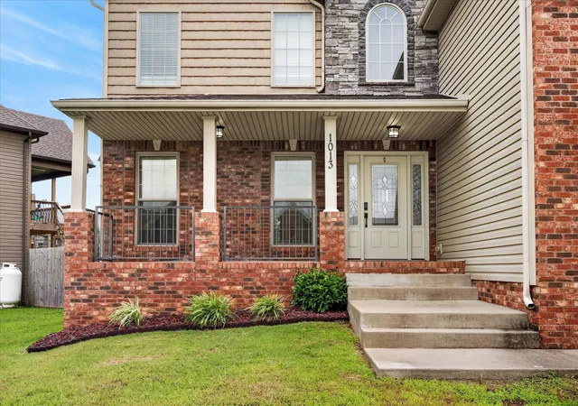 3rd image of 1013 Garner Hills Dr, Clarksville, TN 37042 | MLS# 3251574