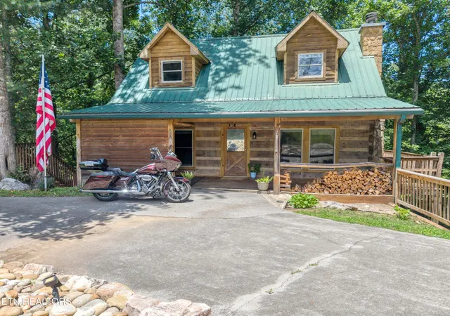 1st image of 124 E Leatherwood Dr, Walland, TN 37886 | MLS# 3247218