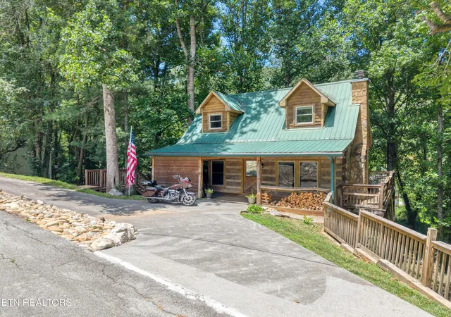 2nd image of 124 E Leatherwood Dr, Walland, TN 37886 | MLS# 3247218