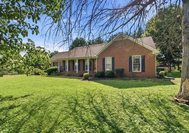 Homes for sale in Murfreesboro, TN | 3015 Hartford Dr, Murfreesboro, TN 37129 | MLS# 3247233