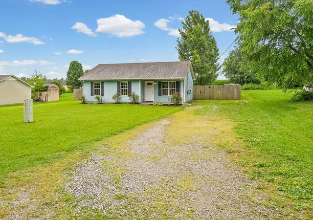 Homes for sale in Oak Grove, KY | 301 Bumpus Mill Rd, Oak Grove, KY 42262 | MLS# 3247720