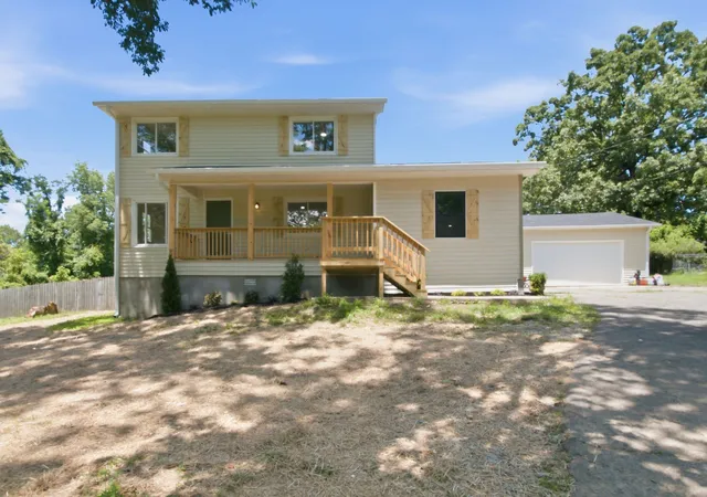 Homes for sale in White Bluff, TN | 550 Central Ave, White Bluff, TN 37187 | MLS# 3248128