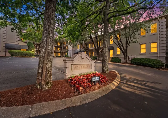 Photo 1 of Condo for sale at 2021 Lombardy Ave, Nashville, TN 37215 | MLS# 3251598 | Listing updated on 2026-08-11