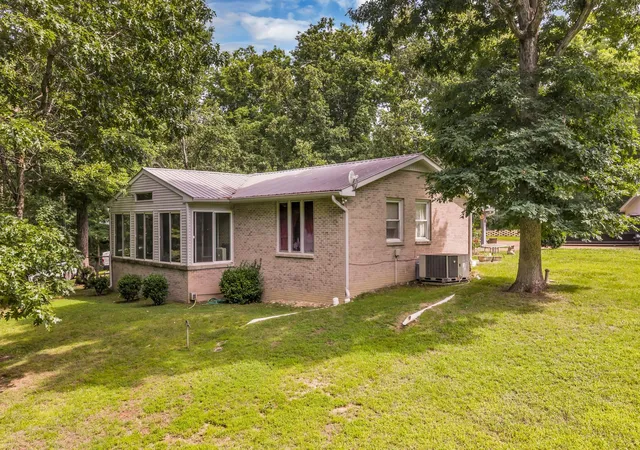 Homes for sale in Nunnelly, TN | 4251 Moss Hill Dr, Nunnelly, TN 37137 | MLS# 3248760
