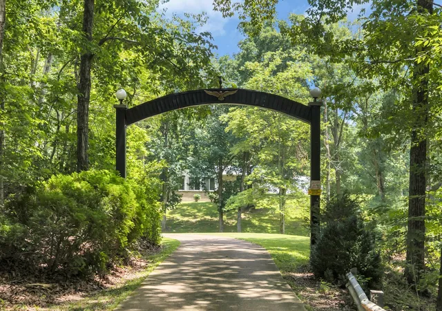 Photo 2 of Single family home for sale at 4251 Moss Hl Dr, Nunnelly, TN 37137 | MLS# 3248760 | Listing updated on 2026-09-25