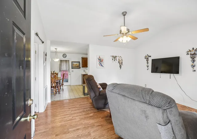 3rd image of 310 Redbud Ln, Unionville, TN 37180 | MLS# 3247308