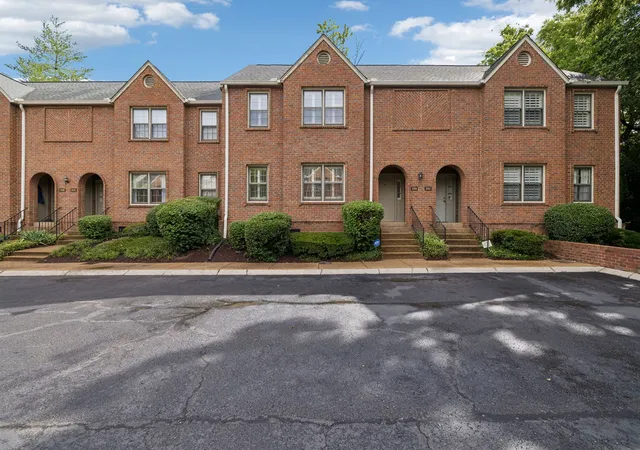 1st image of 220 Westchase Dr, Nashville, TN 37205 | MLS# 3247756