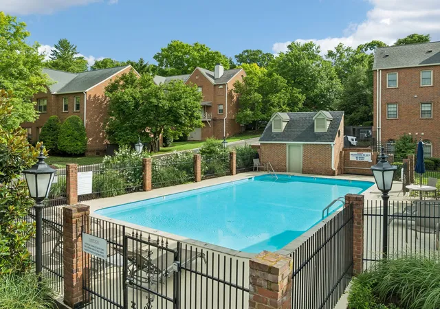 29th image of 220 Westchase Dr, Nashville, TN 37205 | MLS# 3247756