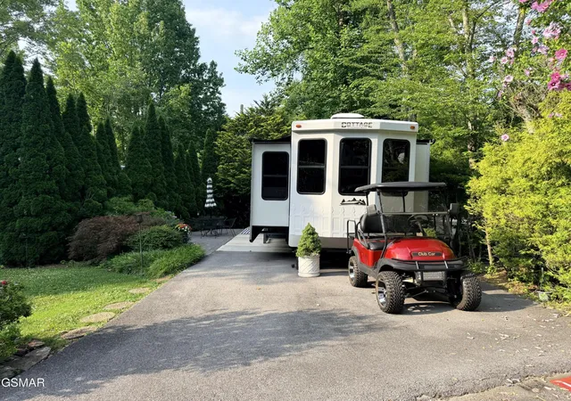 4th image of 4229 E Parkway #110, Gatlinburg, TN 37738 | MLS# 3513057