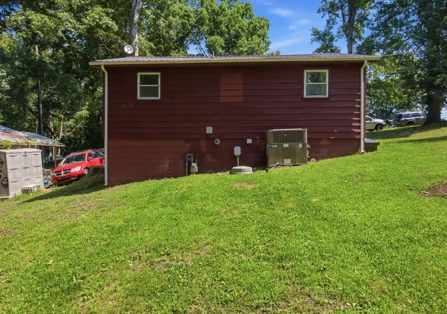 Homes for sale in Centerville, TN | 2103 Hillwood Dr, Centerville, TN 37033 | MLS# 3250225