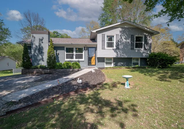 Homes for sale in Lawrenceburg, TN | 312 Prosser Rd, Lawrenceburg, TN 38464 | MLS# 3247548