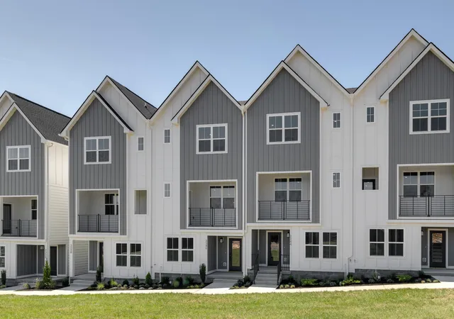 Photo 3 of Sale Pending at 3306 Conviser Dr, Nashville, TN 37207 | MLS# 3247382 | Listing updated on 2026-07-19