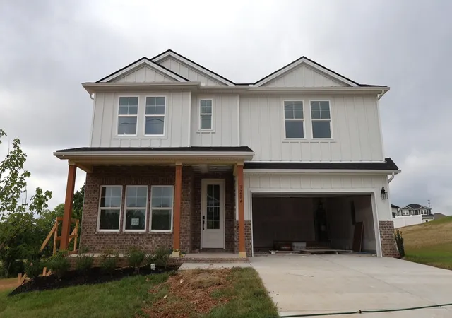 Photo 1 of Sale Pending at 3231 Gravity Dr, Columbia, TN 38401 | MLS# 3247375 | Listing updated on 2026-06-23