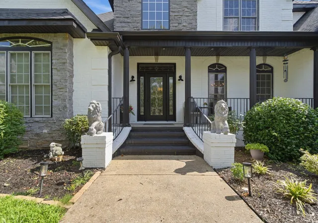 Photo 3 of Single family home for sale at 2205 Oakleigh Dr, Murfreesboro, TN 37129 | MLS# 3320553 | Listing updated on 2026-08-04