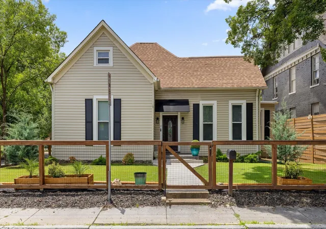 Homes for sale in Chattanooga, TN | 1514 Bailey Avenue, Chattanooga, TN 37404 | MLS# 3247381