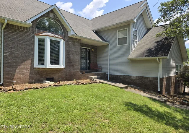 Homes for sale in Oak Ridge, TN | 108 Tempura Dr, Oak Ridge, TN 37830 | MLS# 3247386