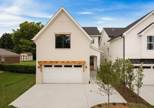1st image of 806 Newhall Dr, Nashville, TN 37206 | MLS# 3311665