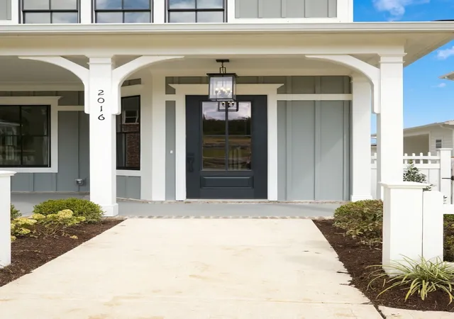Photo 2 of Sale Pending at 2016 Stonewater Blvd, Franklin, TN 37064 | MLS# 3247417 | Listing updated on 2026-10-06