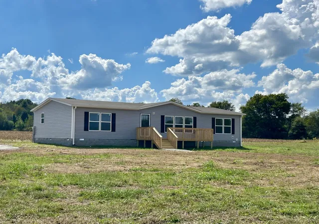 Homes for sale in Lawrenceburg, TN | 943 Hwy 64 West, Lawrenceburg, TN 38464 | MLS# 3255055