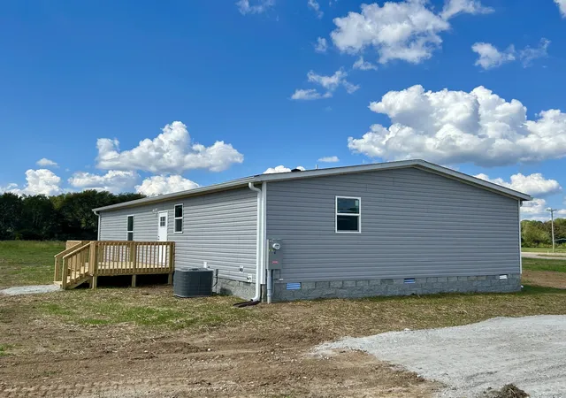 Homes for sale in Lawrenceburg, TN | 943 Hwy 64 West, Lawrenceburg, TN 38464 | MLS# 3255055