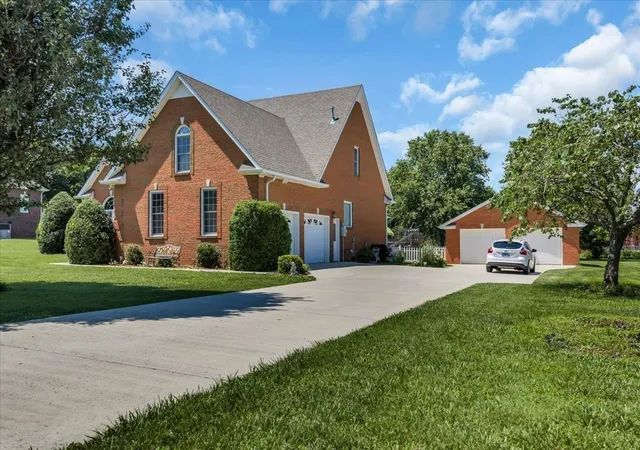 1st image of 92 Freeman Ct, Winchester, TN 37398 | MLS# 3250482