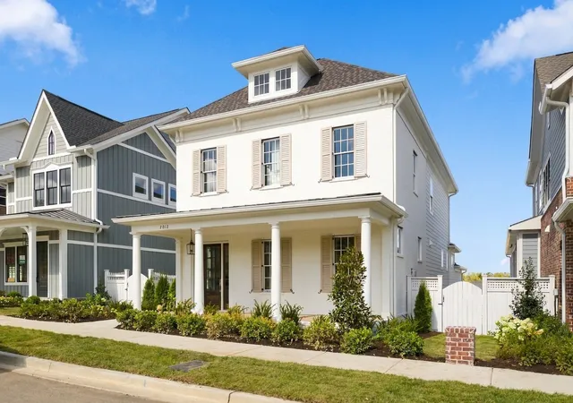 Photo 2 of Single family home for sale at 2012 Stonewater Blvd, Franklin, TN 37064 | MLS# 3247440 | Listing updated on 2026-10-07