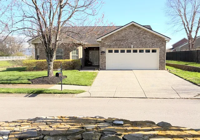 Photo 1 of Single family home for sale at 1001 Meadowview Dr, Spring Hill, TN 37174 | MLS# 3247567 | Listing updated on 2026-08-20