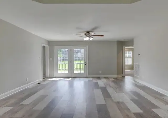 Photo 4 of Single family home for sale at 1716 Rains Rd, Clarksville, TN 37042 | MLS# 3247568 | Listing updated on 2026-08-31