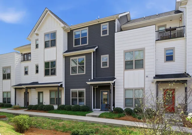 Homes for sale in Nashville, TN | 204 Thompson Park Dr, Nashville, TN 37211 | MLS# 3247586