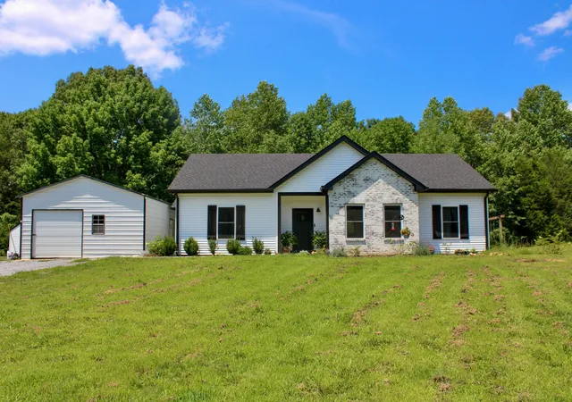 Homes for sale in Cumberland Furnace, TN | 2012 Linda Ln, Cumberland Furnace, TN 37051 | MLS# 3250311