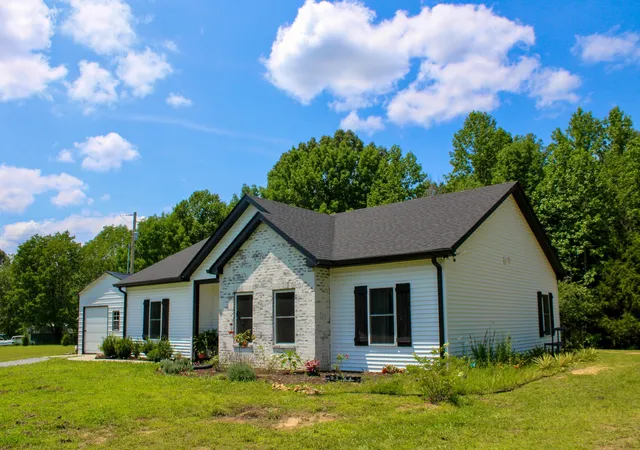 Homes for sale in Cumberland Furnace, TN | 2012 Linda Ln, Cumberland Furnace, TN 37051 | MLS# 3250311