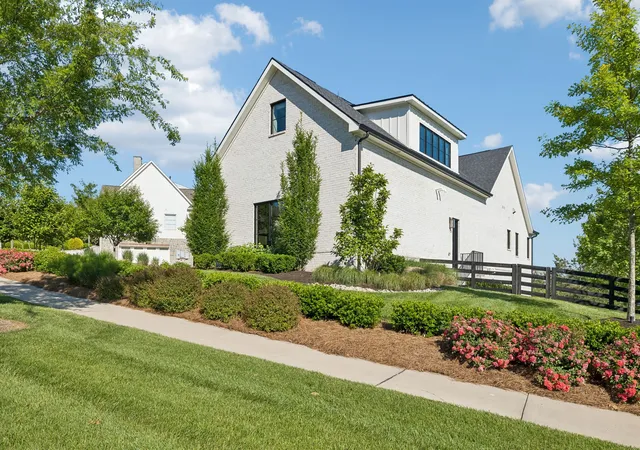 Photo 3 of Sale Pending at 7376 Harlow Dr, College Grove, TN 37046 | MLS# 3248224 | Listing updated on 2026-08-19