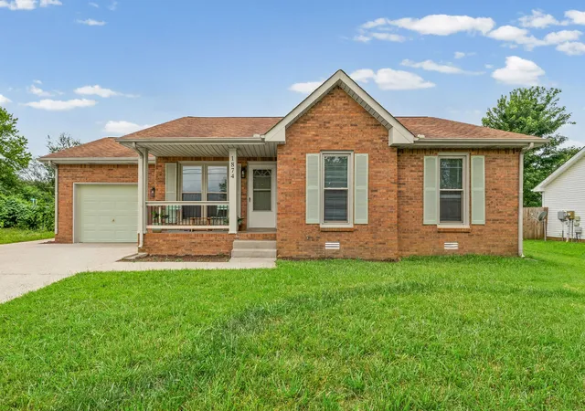 2nd image of 1874 Crestmont Ct, Clarksville, TN 37042 | MLS# 3250872