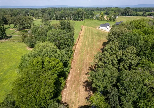 1st image of 0 Lightfoot Ln, Estill Springs, TN 37330 | MLS# 3281021