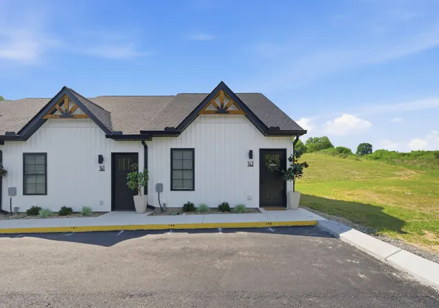 Homes for sale in Gordonsville, TN | 143 Deer Valley Dr E #143, Gordonsville, TN 38563 | MLS# 3247656
