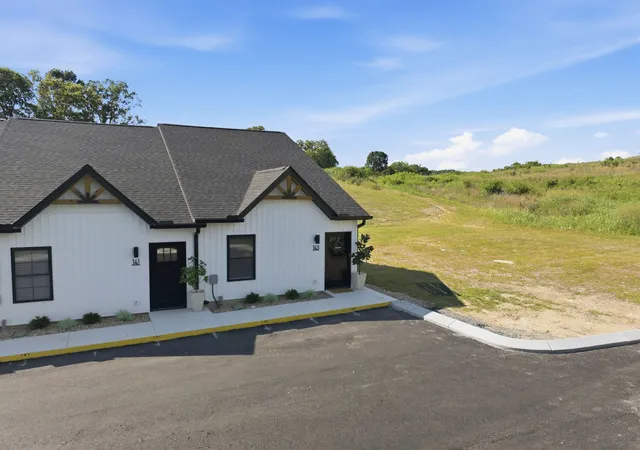 Homes for sale in Gordonsville, TN | 143 Deer Valley Dr E #143, Gordonsville, TN 38563 | MLS# 3247656