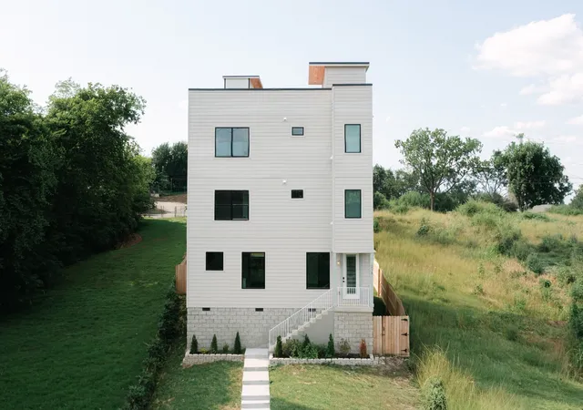 Photo 1 of Single family home for sale at 216 Meredith Ave, Nashville, TN 37210 | MLS# 3247798 | Listing updated on 2026-08-19