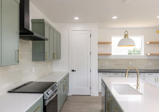 Photo 4 of Single family home for sale at 216 Meredith Ave, Nashville, TN 37210 | MLS# 3247798 | Listing updated on 2026-08-19