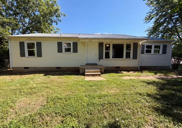 1st image of 1036 E Commerce St, Lewisburg, TN 37091 | MLS# 3247690