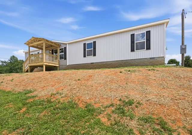 Photo 3 of Manufactured home for sale at 345 Meridian Dr, Smithville, TN 37166 | MLS# 3270645 | Listing updated on 2026-10-09