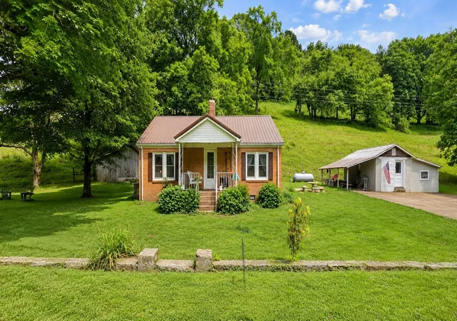 3rd image of 2039 Blackburn Hollow Rd, Cornersville, TN 37047 | MLS# 3247949
