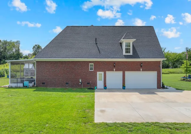 Photo 3 of Single family home for sale at 1469 Ledford Ml Rd, Normandy, TN 37360 | MLS# 3251138 | Listing updated on 2026-09-23