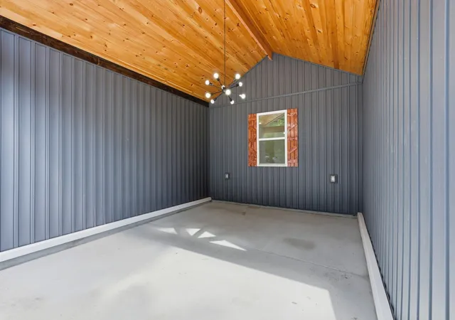 Photo 2 of Single family home for sale at 216 Twin Oaks Rd, Mc Minnville, TN 37110 | MLS# 3247781 | Listing updated on 2026-08-21