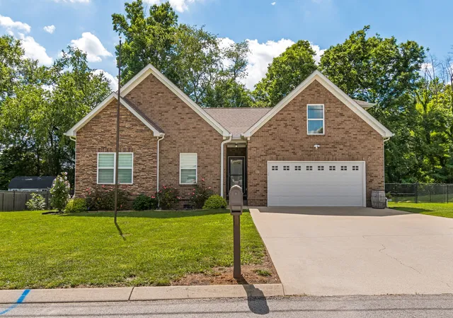 Homes for sale in Columbia, TN | 136 Timberland Dr, Columbia, TN 38401 | MLS# 3250371