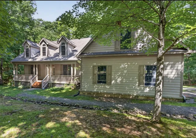 Homes for sale in Monteagle, TN | 1835 Ridge Cliff Dr, Monteagle, TN 37356 | MLS# 3247825